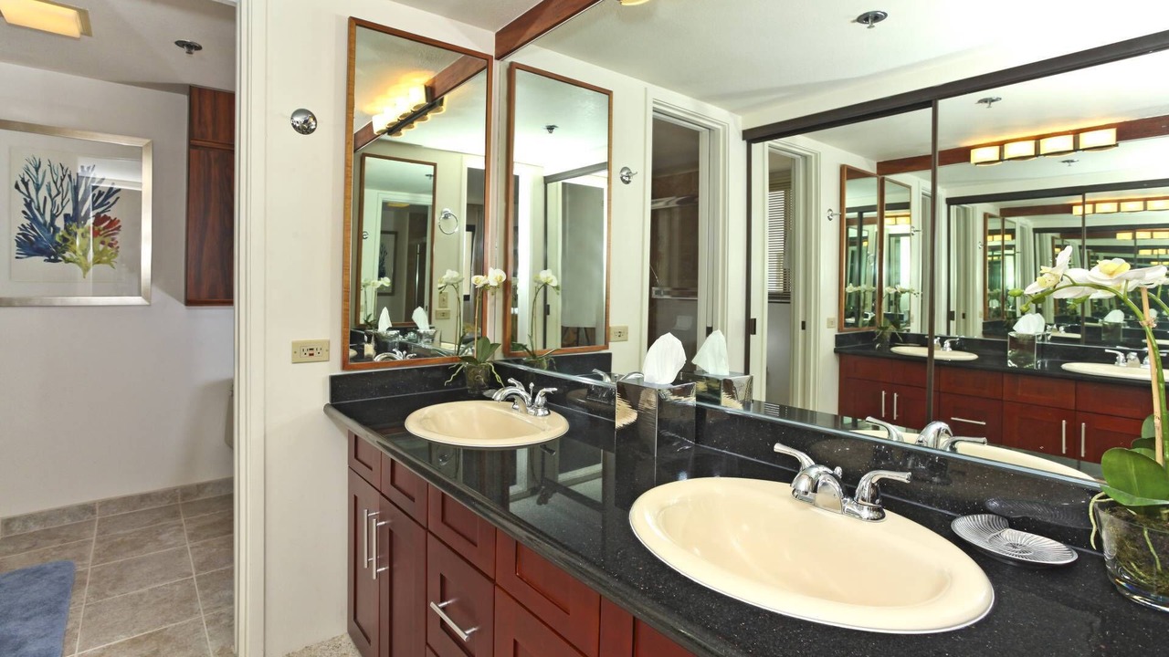 Photo of Bathroom in Waikiki