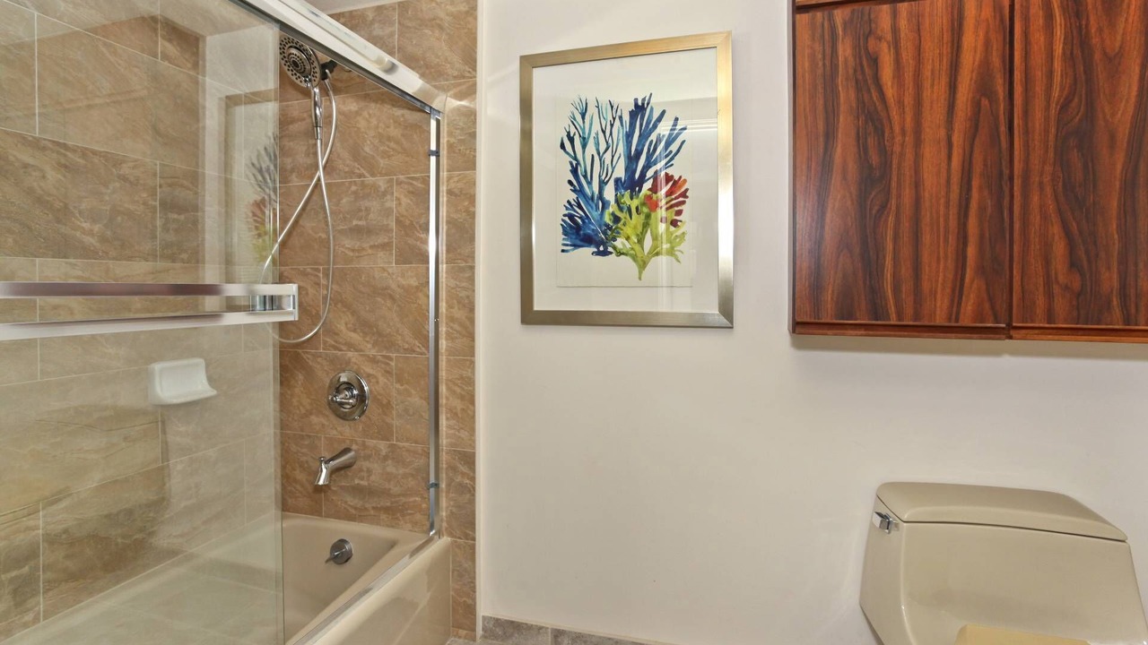Photo of Bathroom in Waikiki