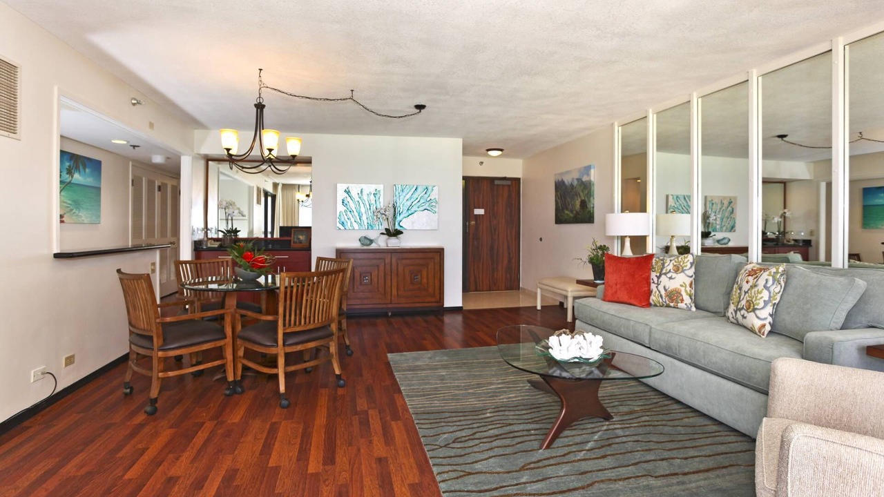Photo of Livingroom in Waikiki