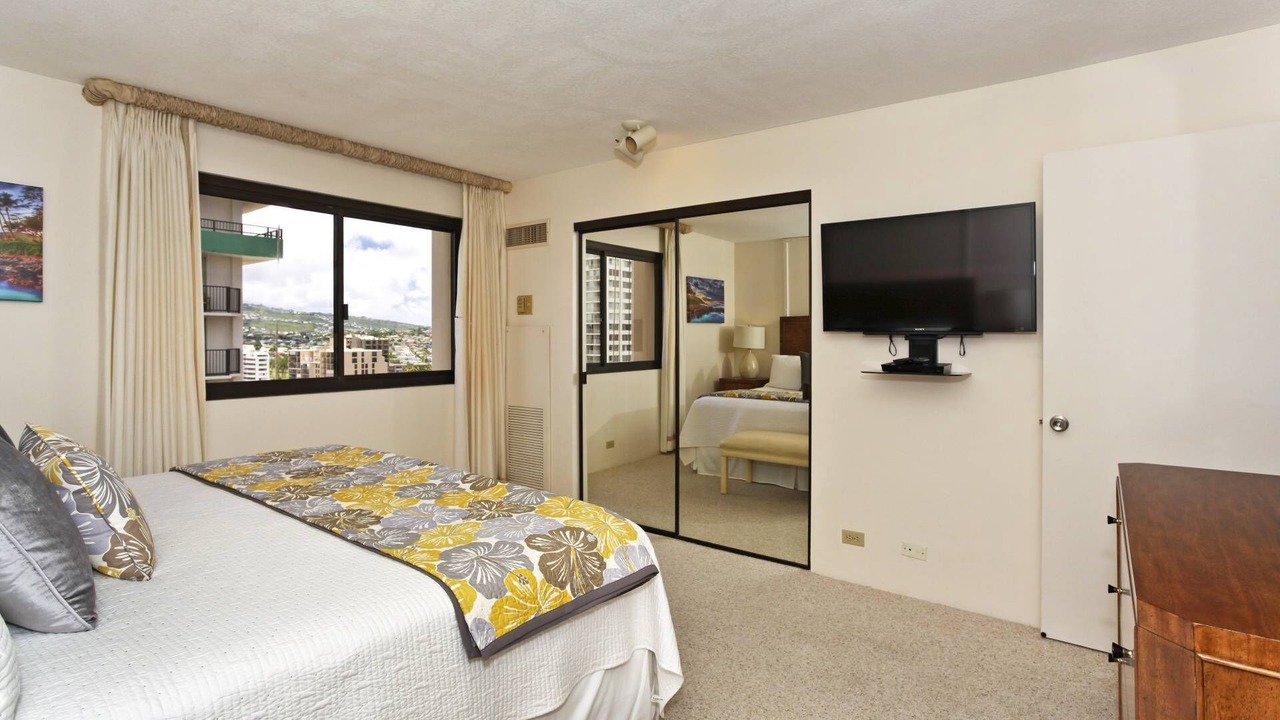 Photo of Bedroom in Waikiki