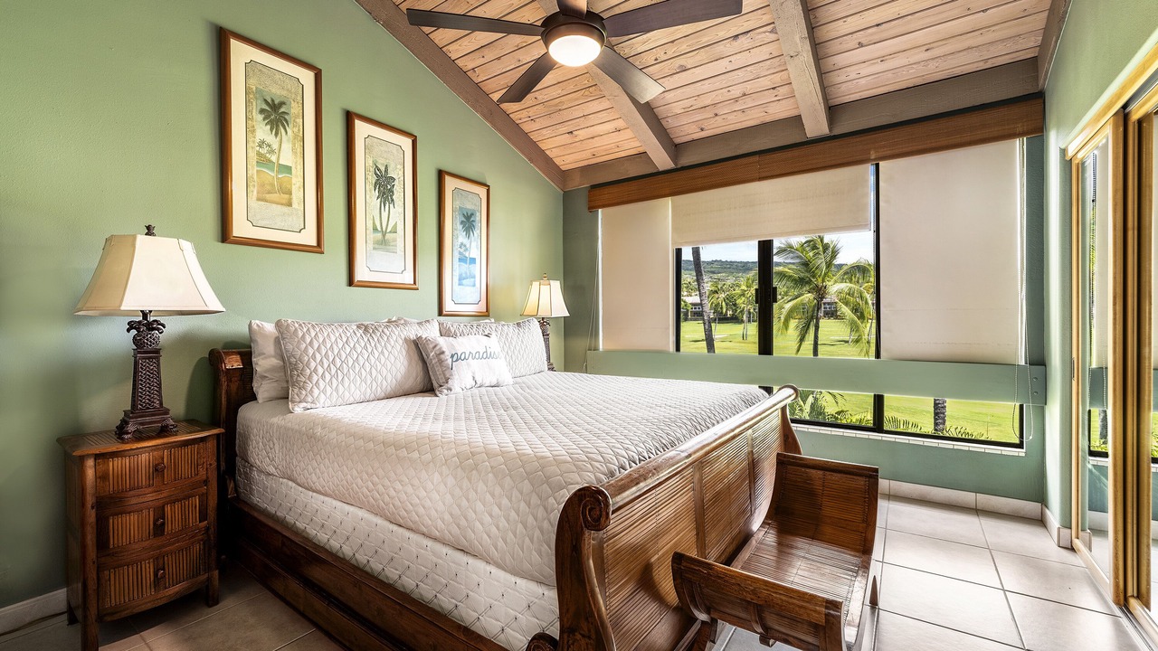Photo of Bedroom in Kahaluu Bay
