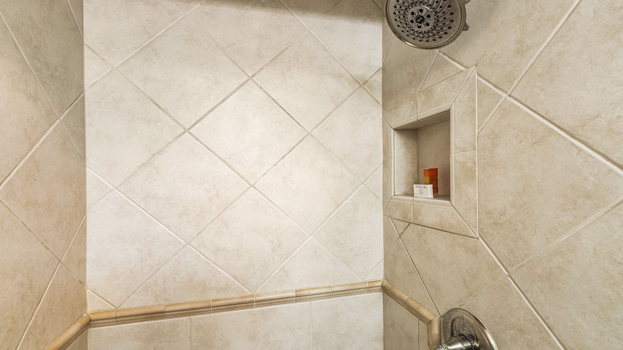 Photo of Bathroom in Kahaluu Bay