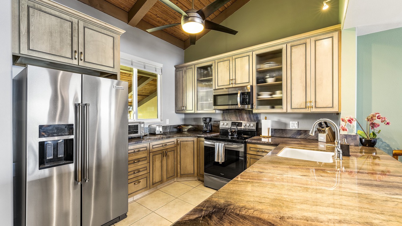 Photo of Kitchen in Kahaluu Bay