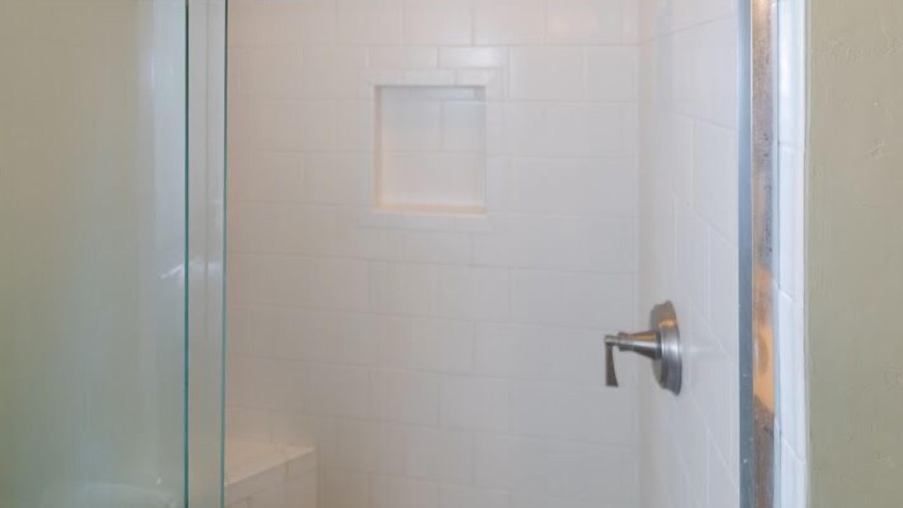 Photo of Bathroom in Kahuku