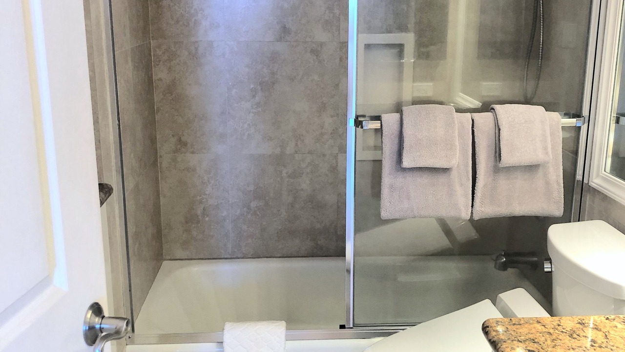 Photo of Bathroom in Waikiki