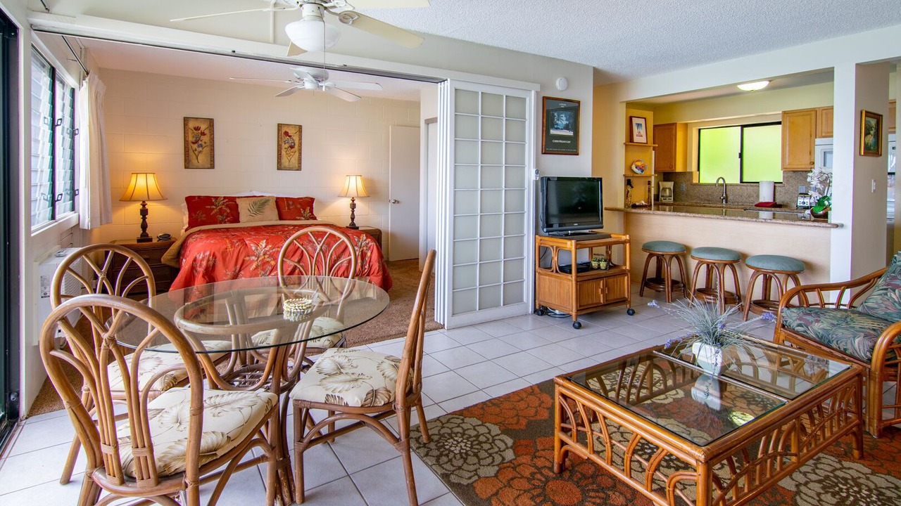 Photo of Bedroom in Maalaea