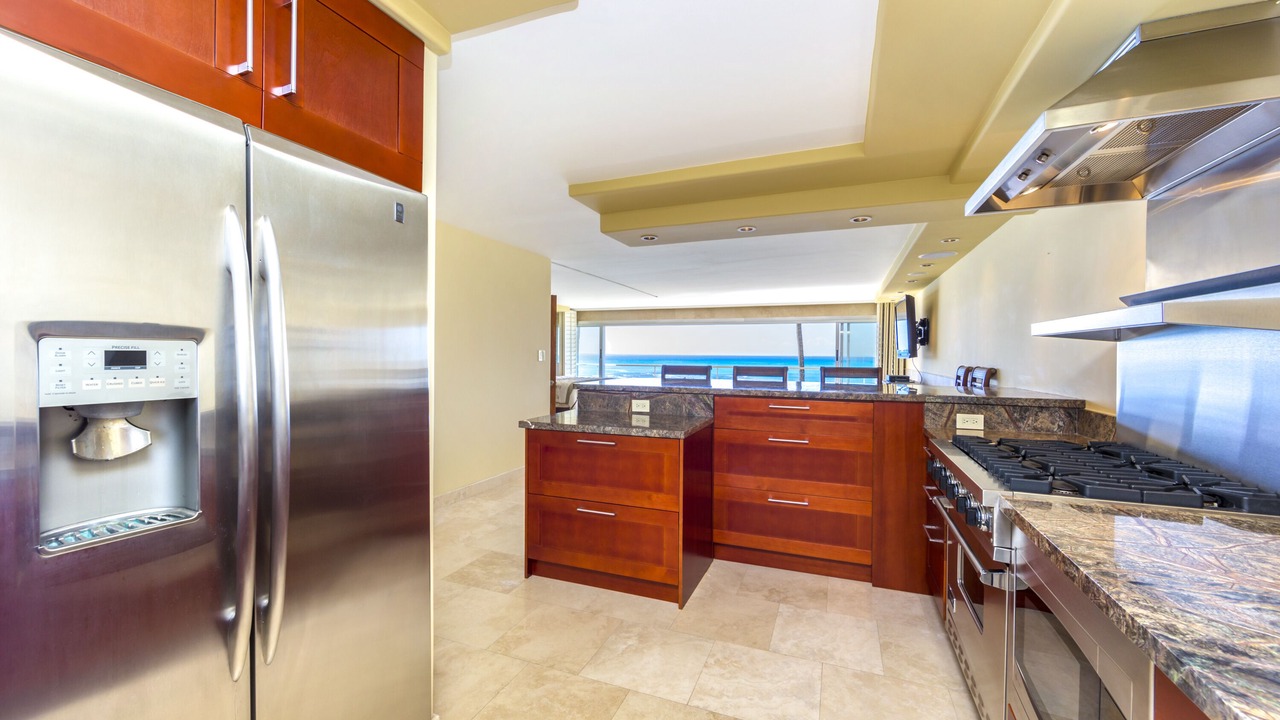 Photo of Kitchen in Diamond Head - Kapahulu - St. Louis