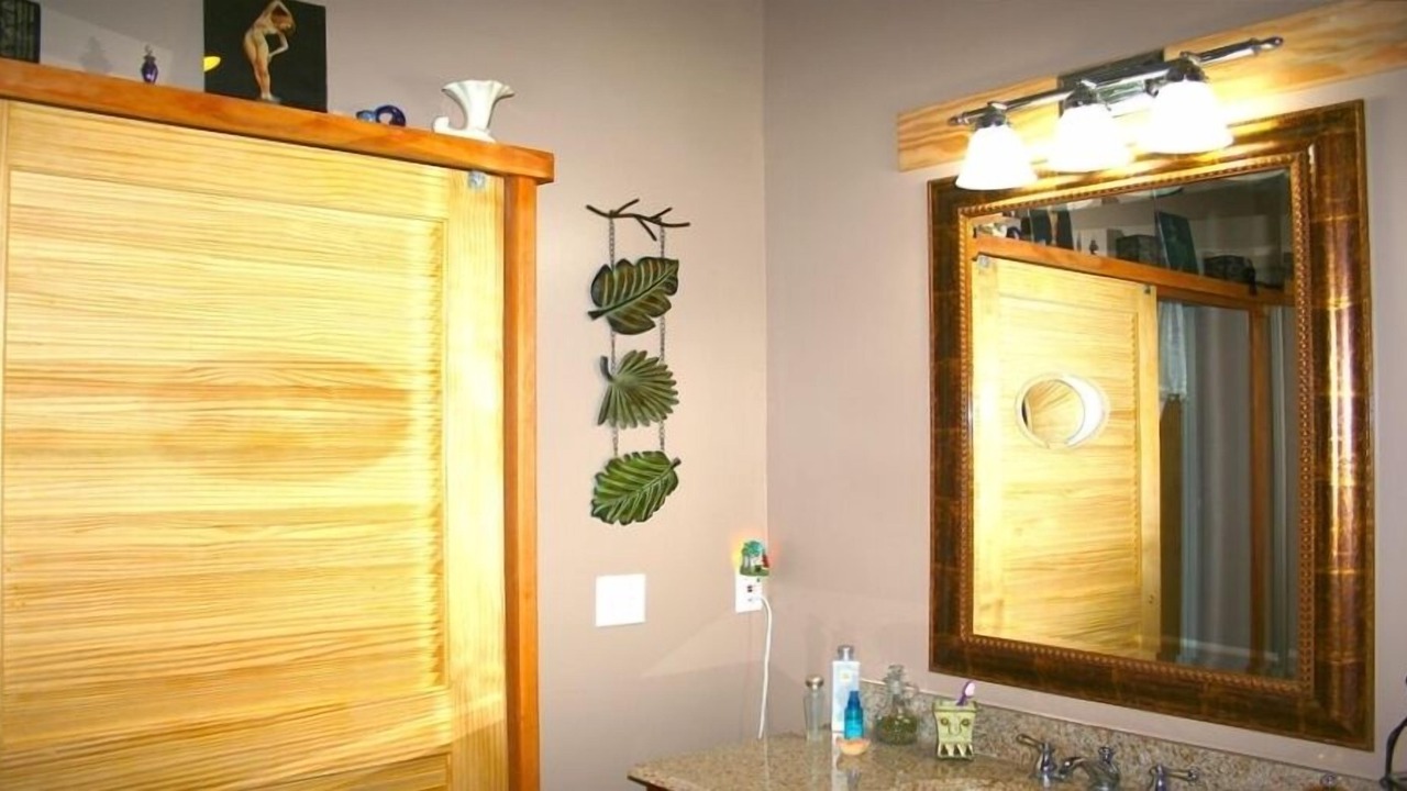 Photo of Bathroom in Ohia Estates