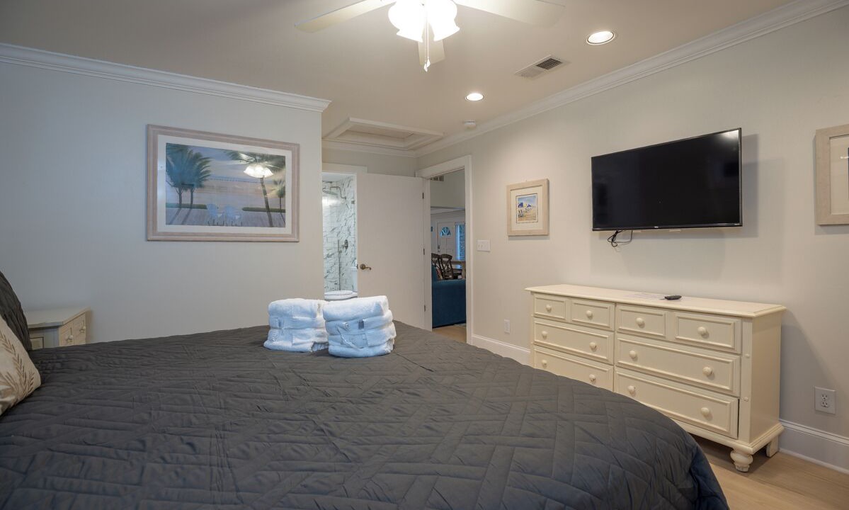 Photo of Bedroom in North Forest Beach