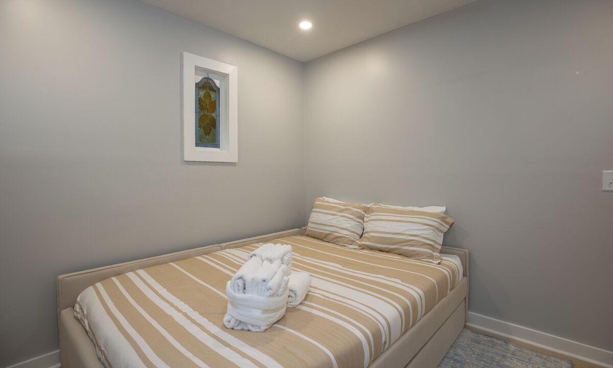 Photo of Bedroom in North Forest Beach