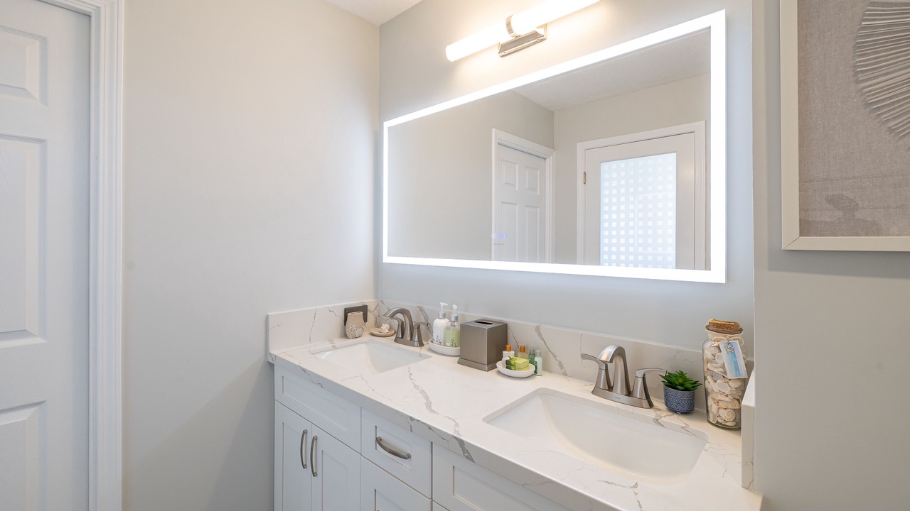 Photo of Bathroom in Waikiki