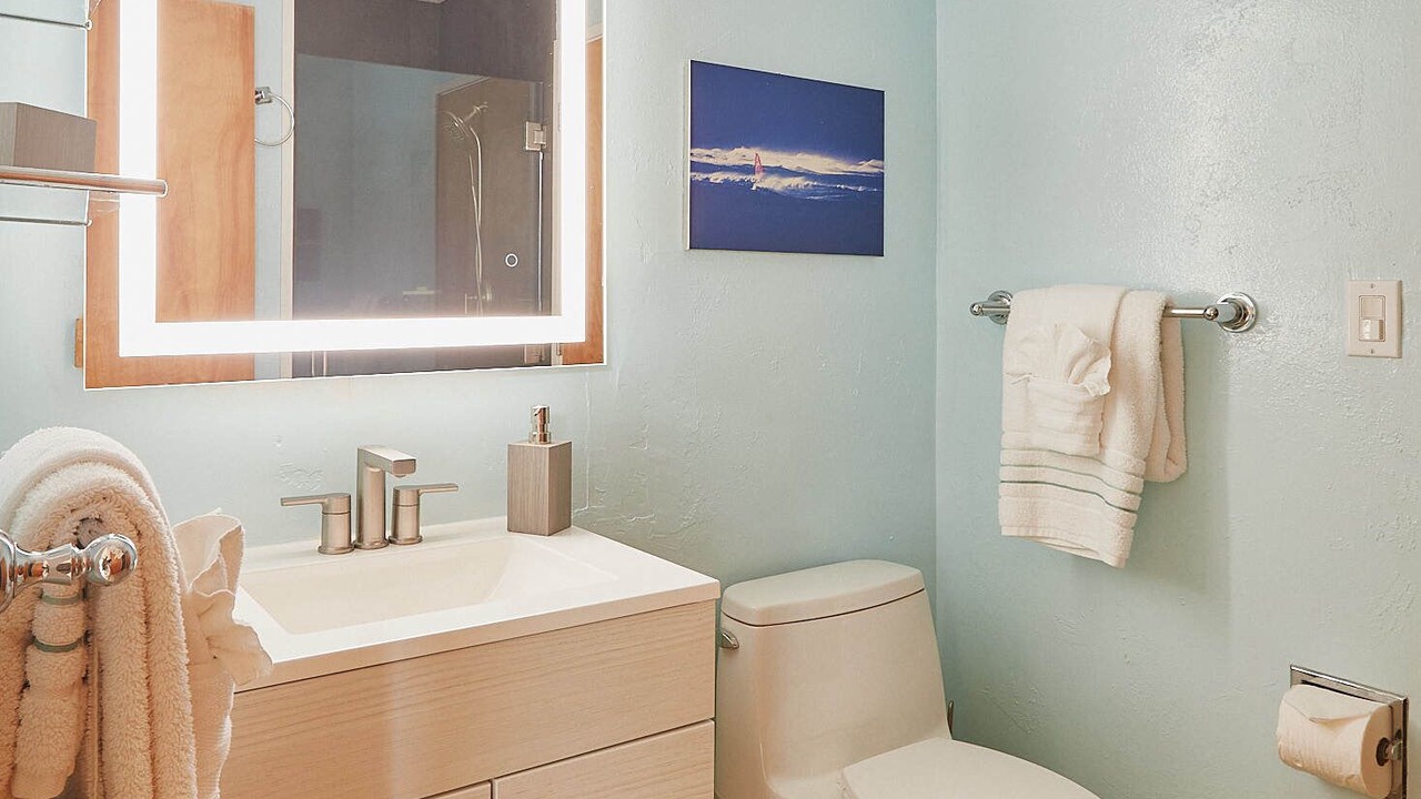 Photo of Bathroom in Spreckelsville