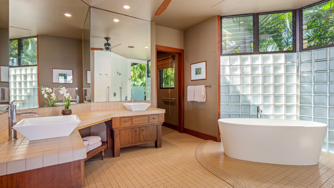 Photo of Bathroom in Puako