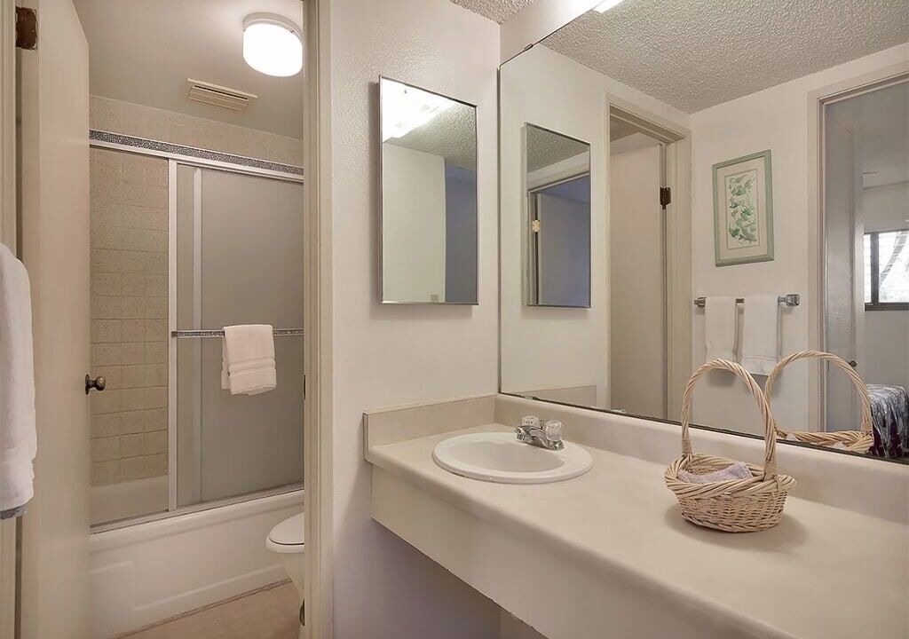 Photo of Bathroom in Kaunakakai