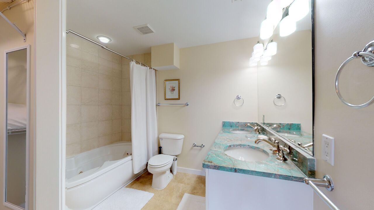 Photo of Bathroom in Palmetto Dunes