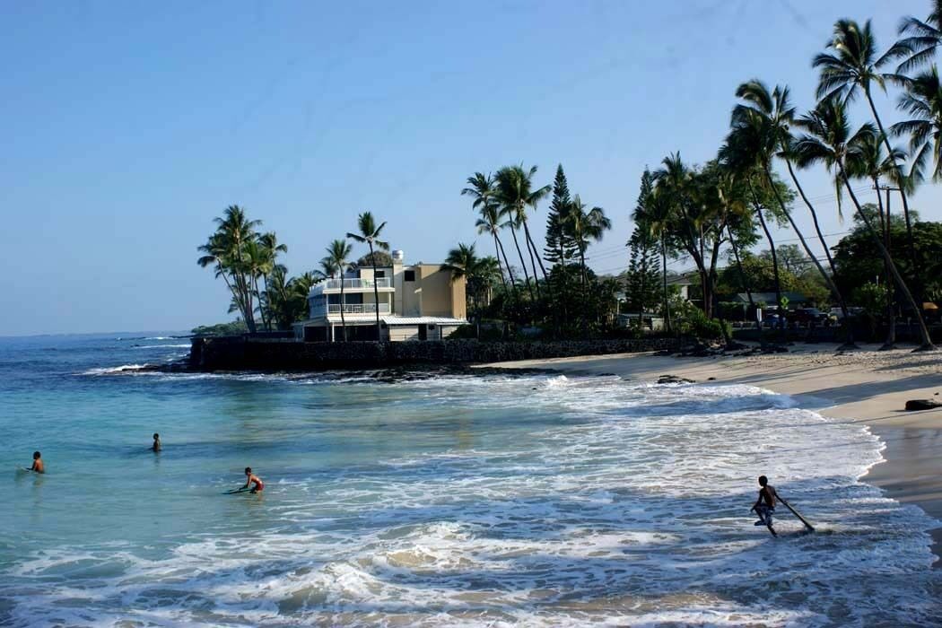 Photo of Others in Kahaluu Bay