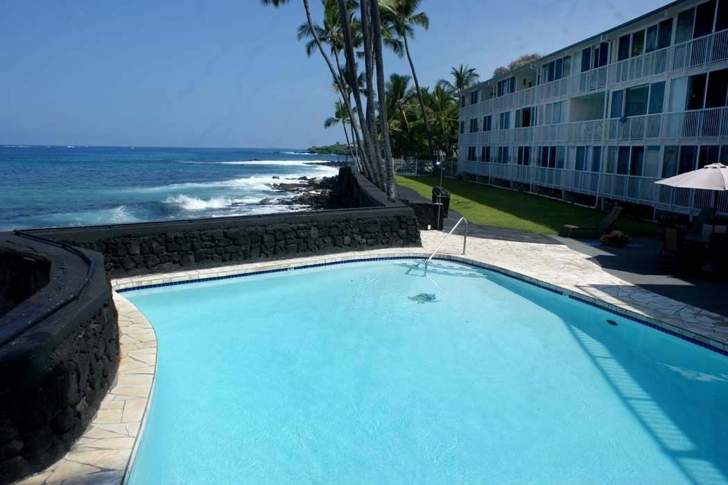 Photo of Outdoor in Kahaluu Bay