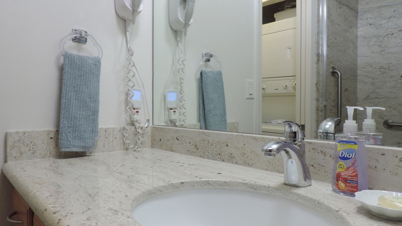 Photo of Bathroom in Kahana