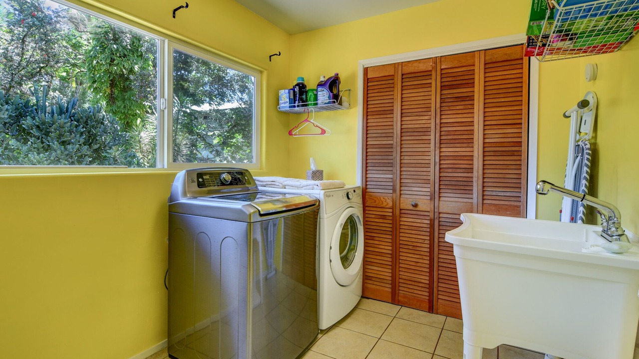 Photo of Bedroom in Keaau