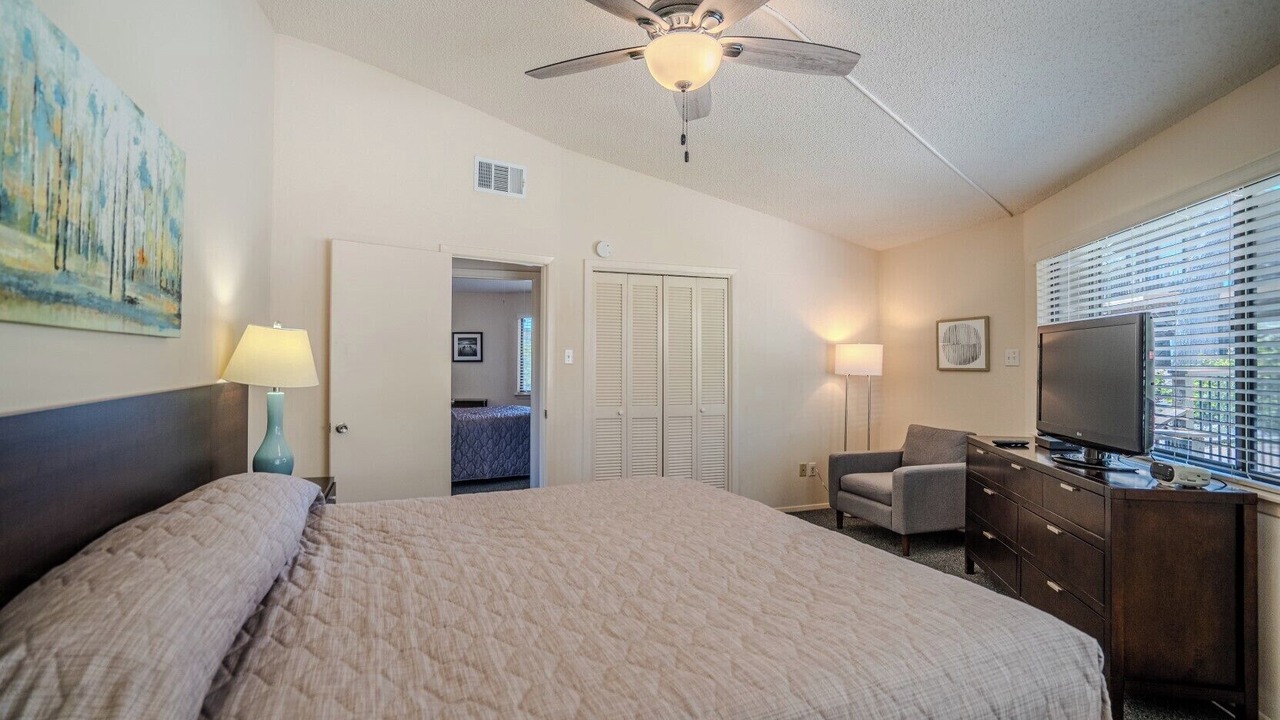 Photo of Bedroom in Lakeway