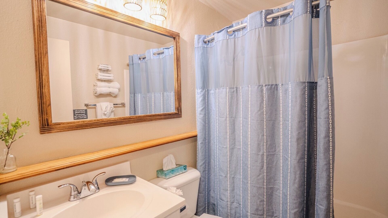 Photo of Bathroom in Lakeway