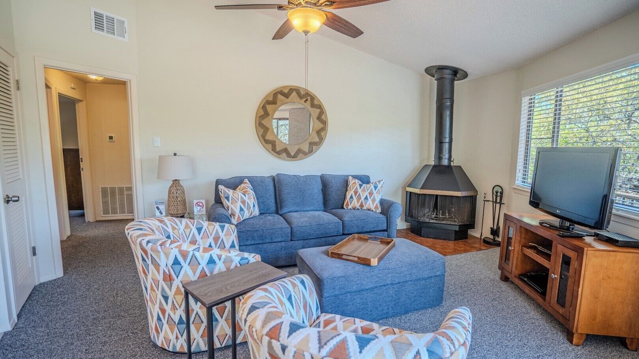Photo of Livingroom in Lakeway