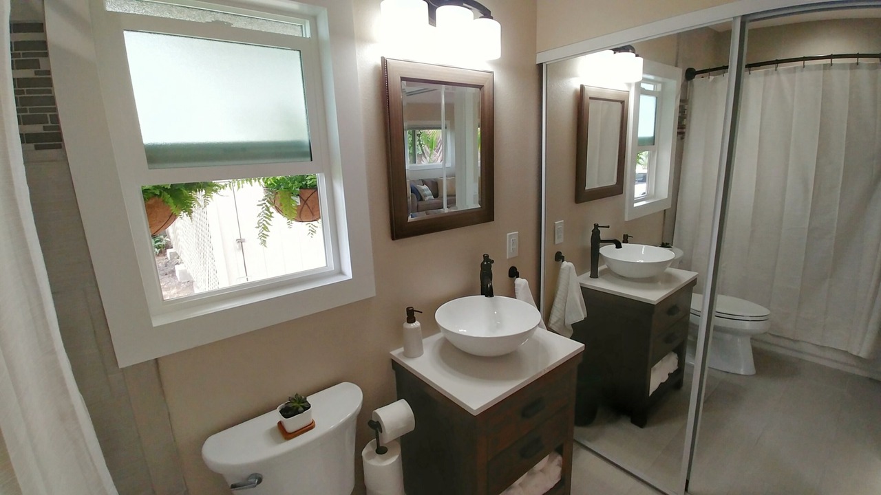 Photo of Bathroom in Kalaoa