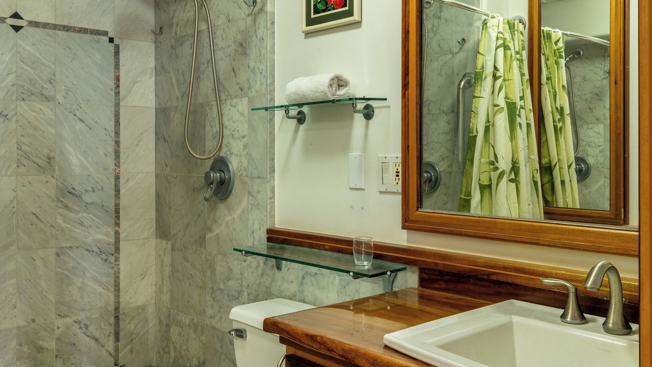 Photo of Bathroom in Poipu