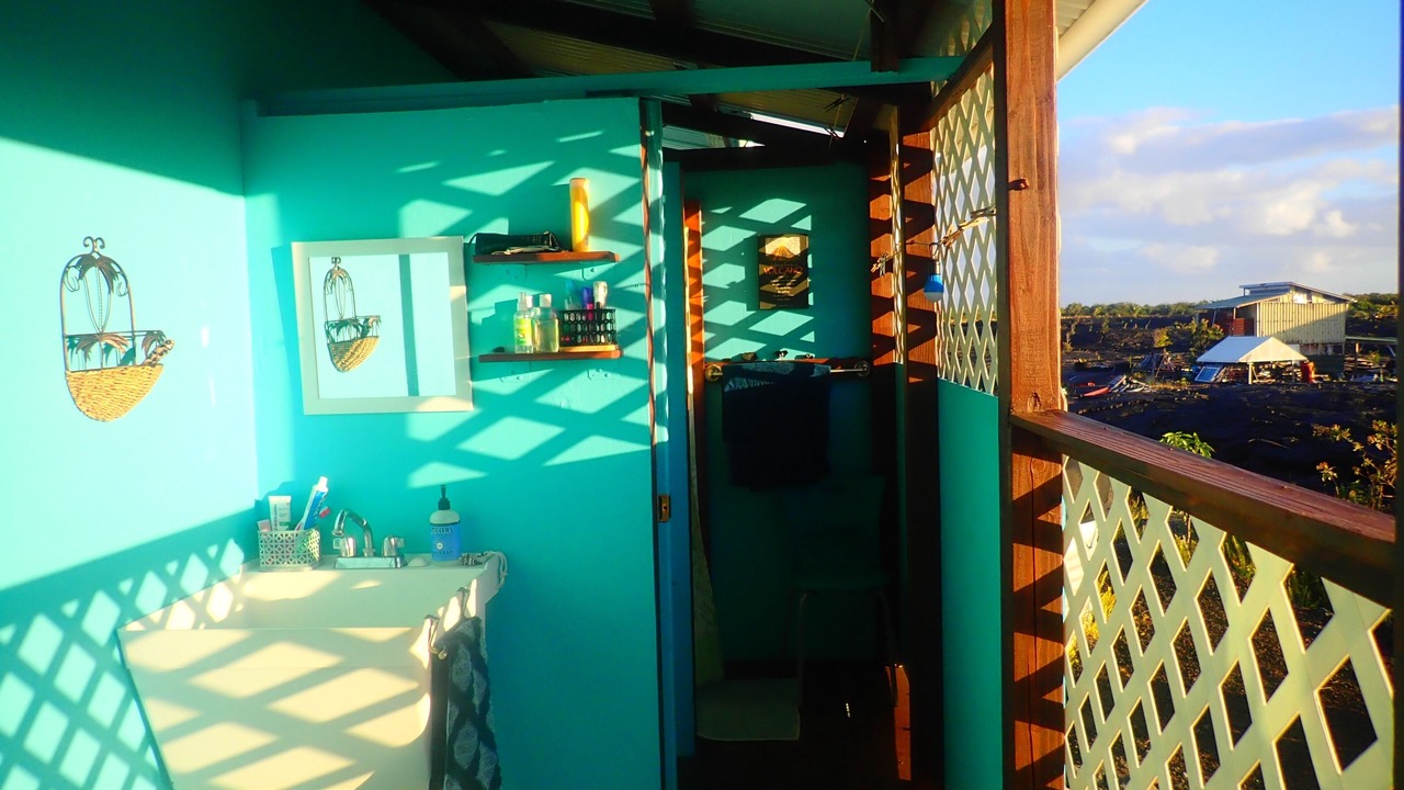 Photo of Bathroom in Kalapana