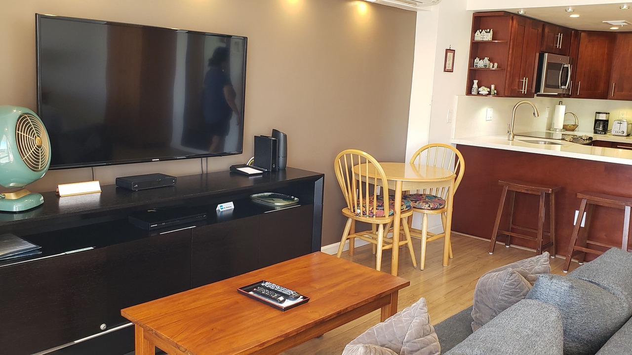 Photo of Livingroom in Waikiki