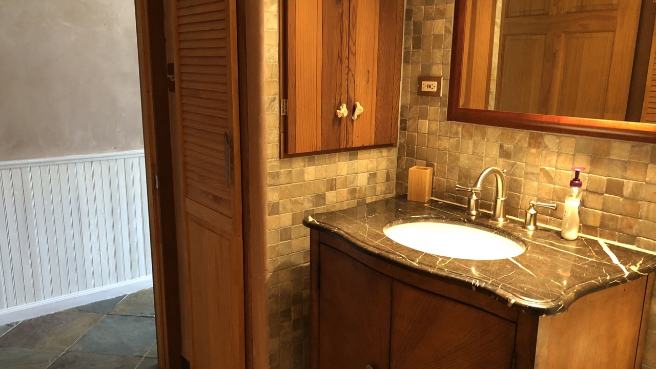 Photo of Bathroom in Kuau