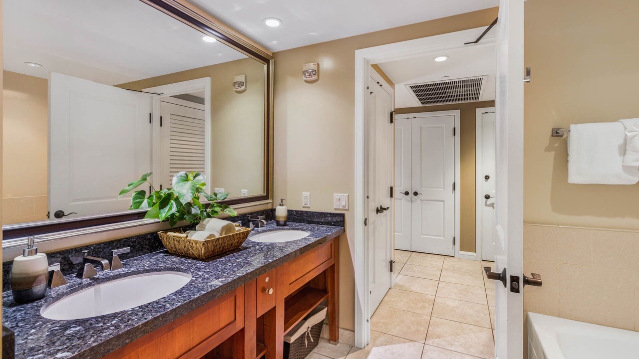 Photo of Bathroom in Honokowai