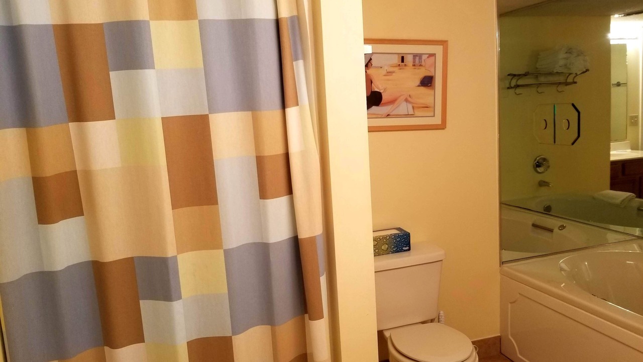 Photo of Bathroom in Arcadian Shores