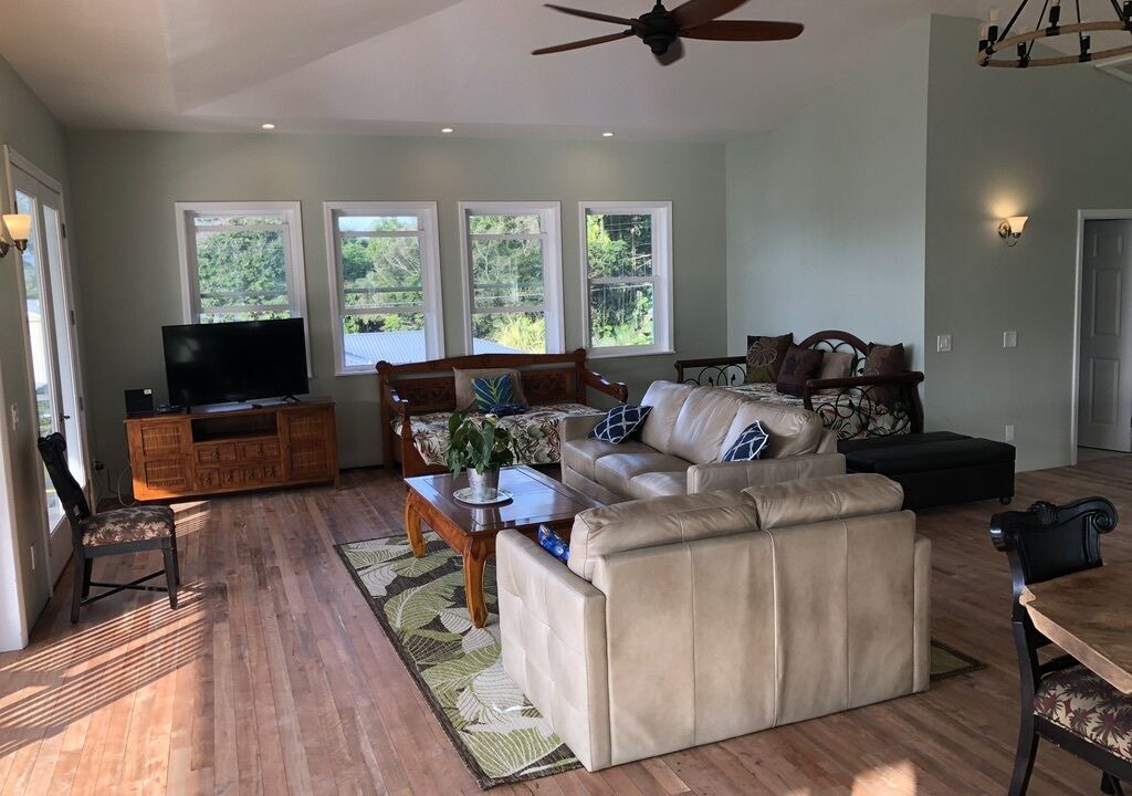 Photo of Livingroom in Hilo