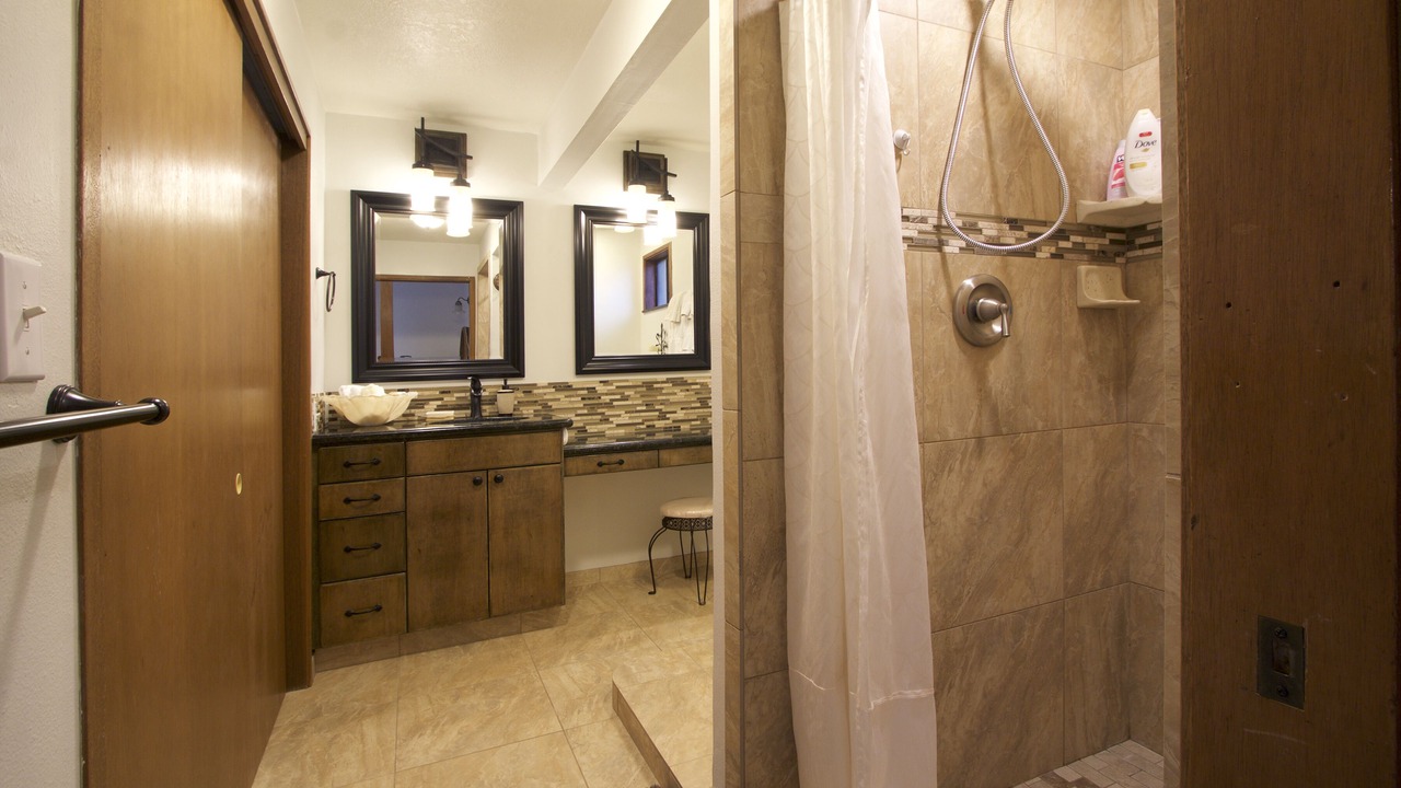 Photo of Bathroom in Makawao