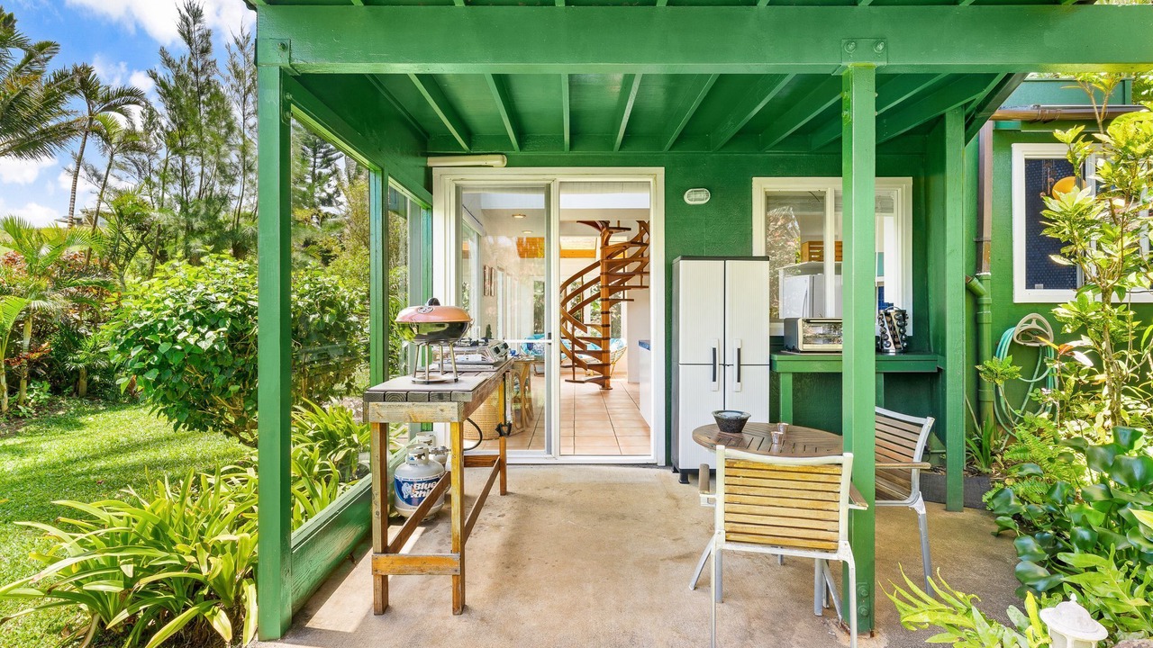Photo of Outdoor in Haiku