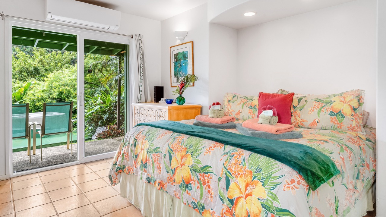 Photo of Bedroom in Haiku