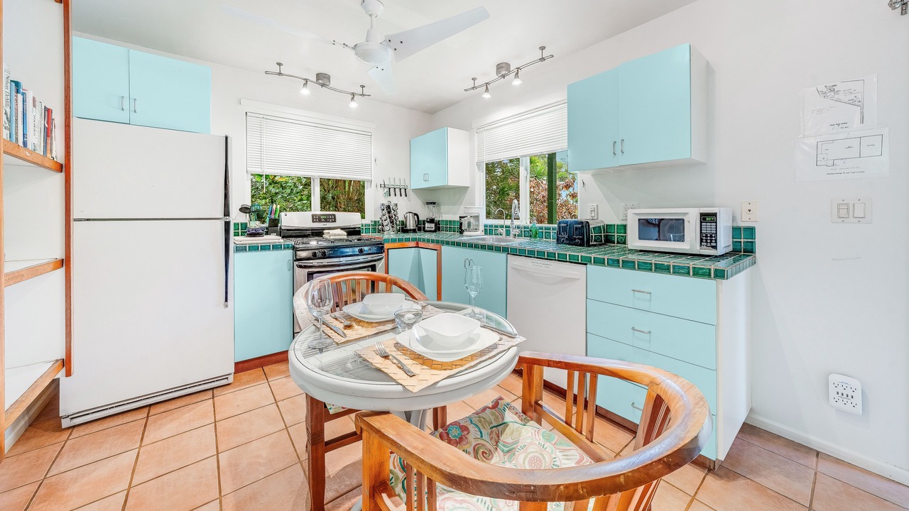 Photo of Kitchen in Haiku