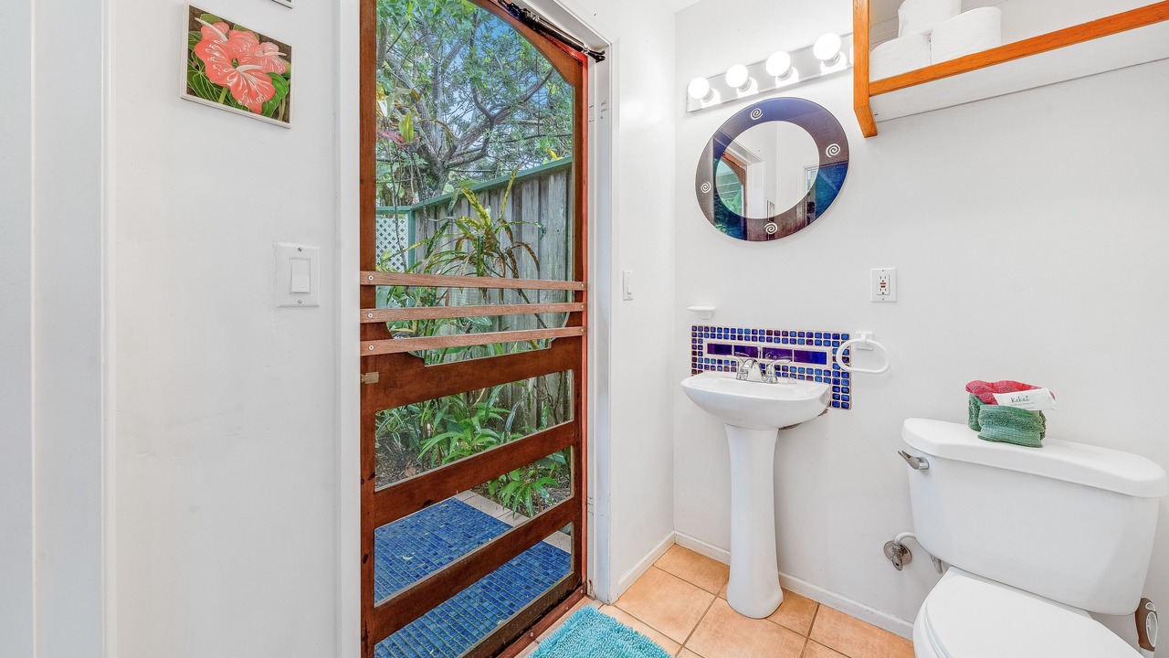 Photo of Bathroom in Haiku