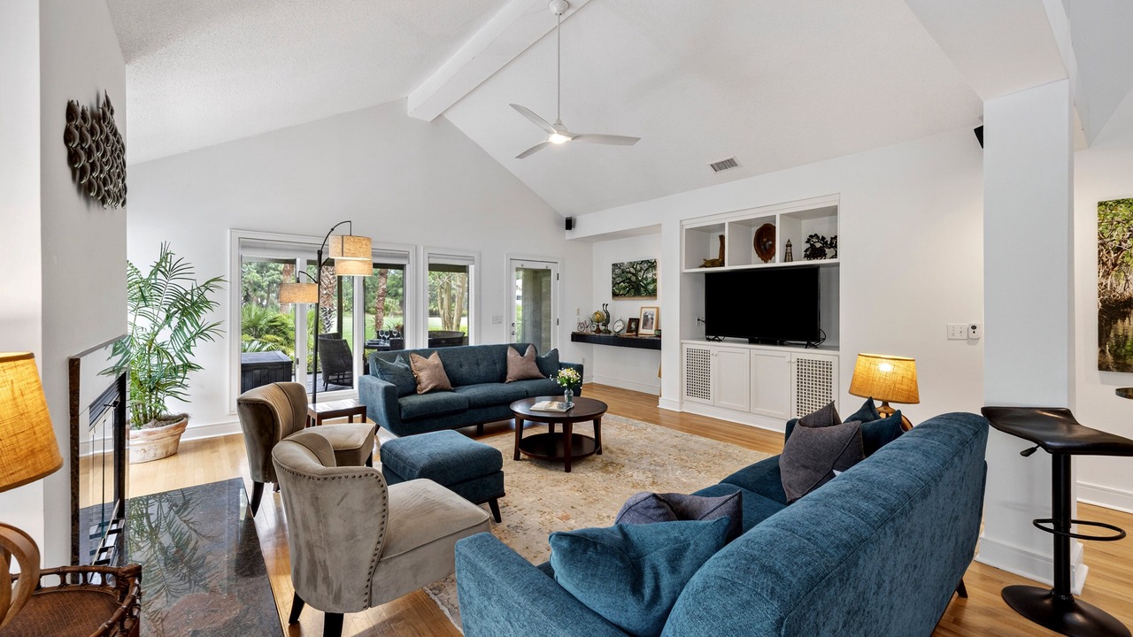Photo of Livingroom in Vanderhorst Plantation