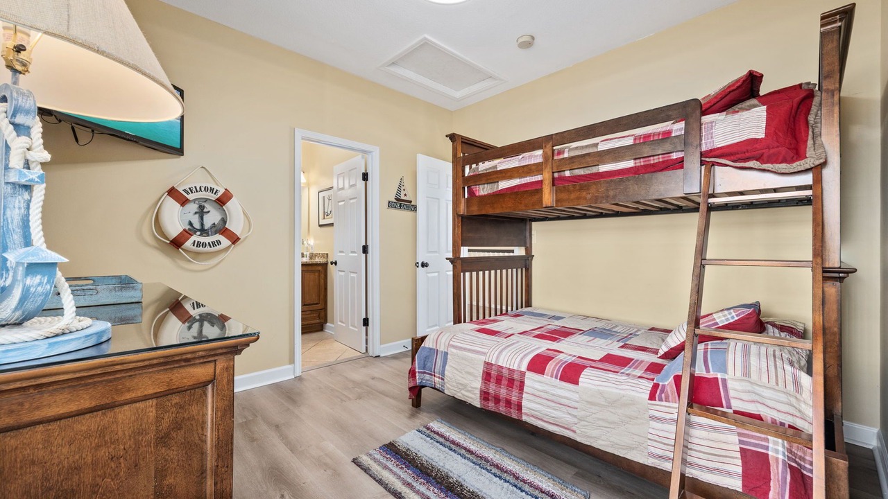 Photo of Bedroom in Surfside Beach