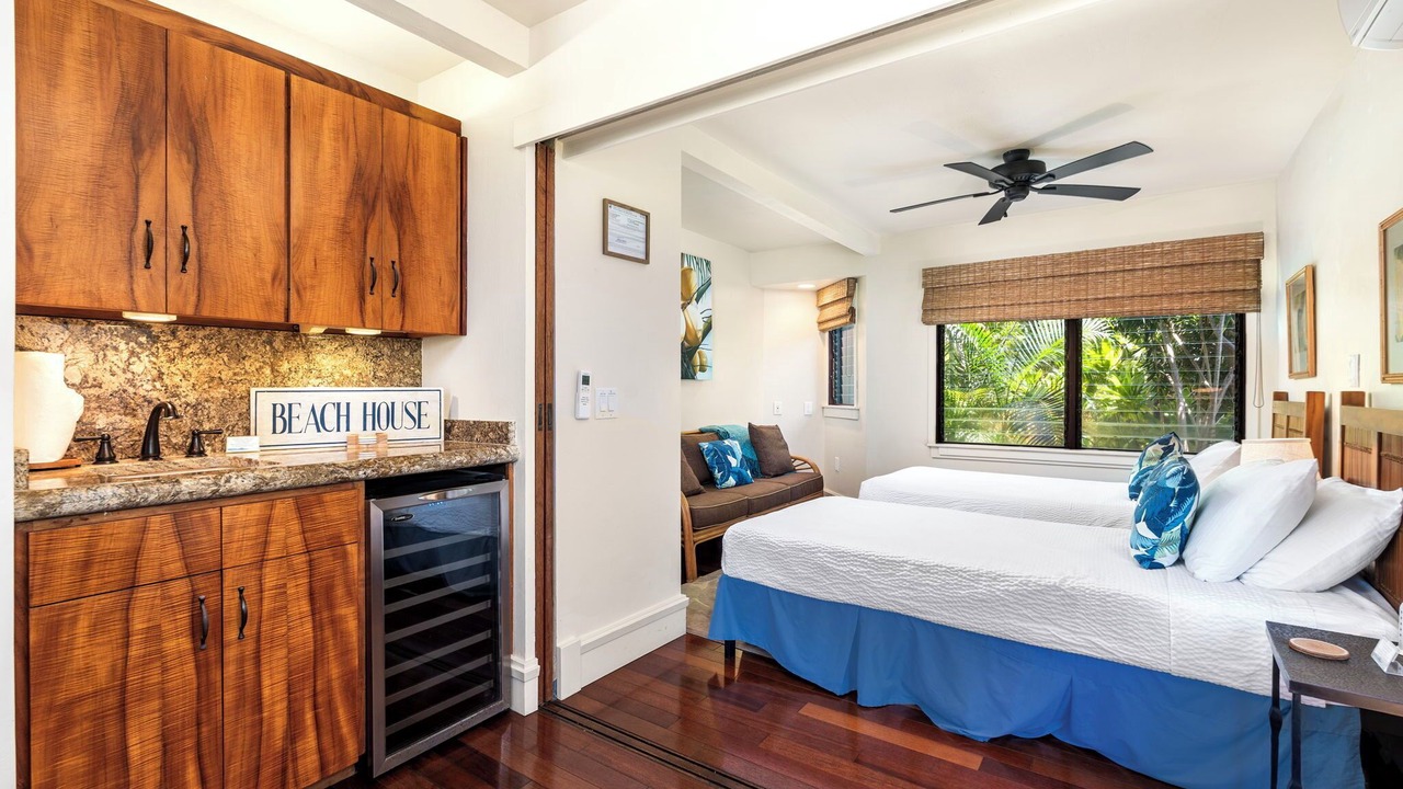 Photo of Bedroom in Kahaluu Bay