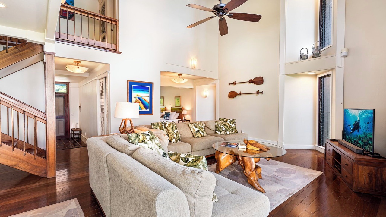 Photo of Livingroom in Kahaluu Bay