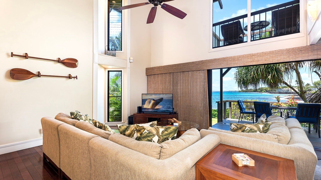 Photo of Livingroom in Kahaluu Bay
