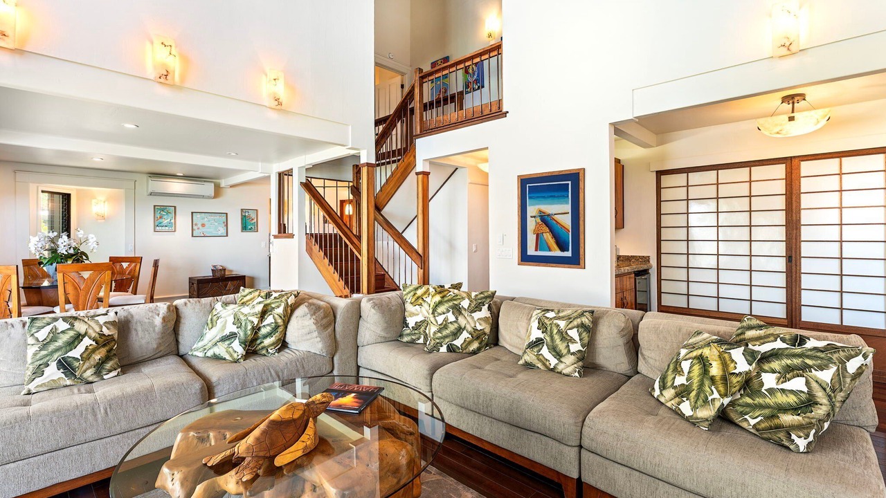 Photo of Livingroom in Kahaluu Bay