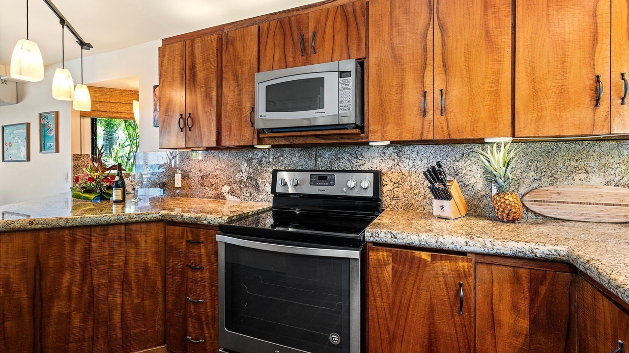 Photo of Kitchen in Kahaluu Bay