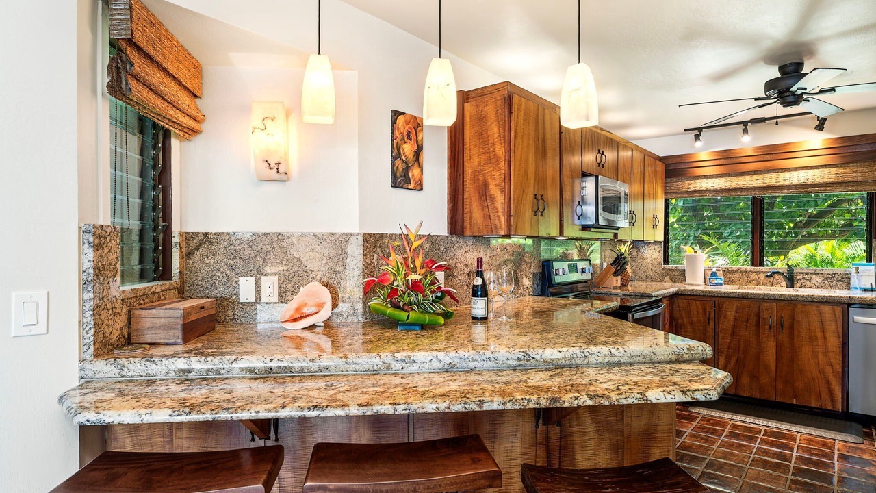 Photo of Kitchen in Kahaluu Bay
