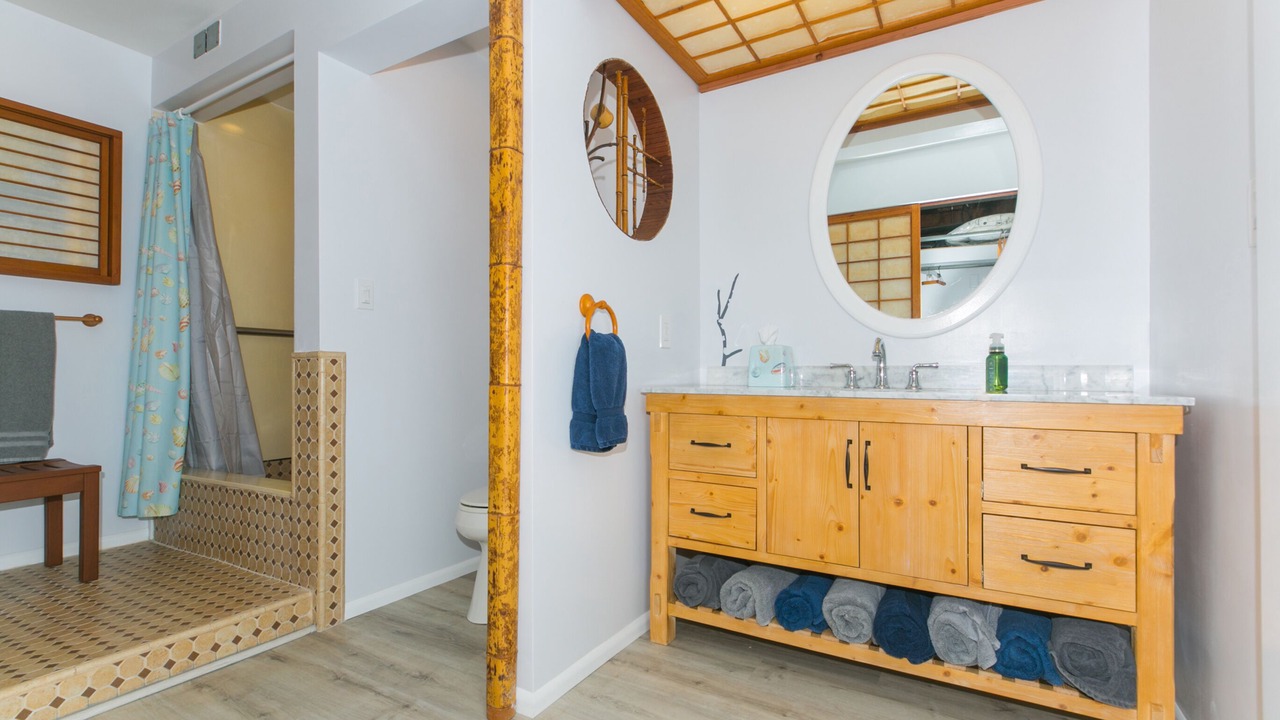 Photo of Bathroom in Waimalu