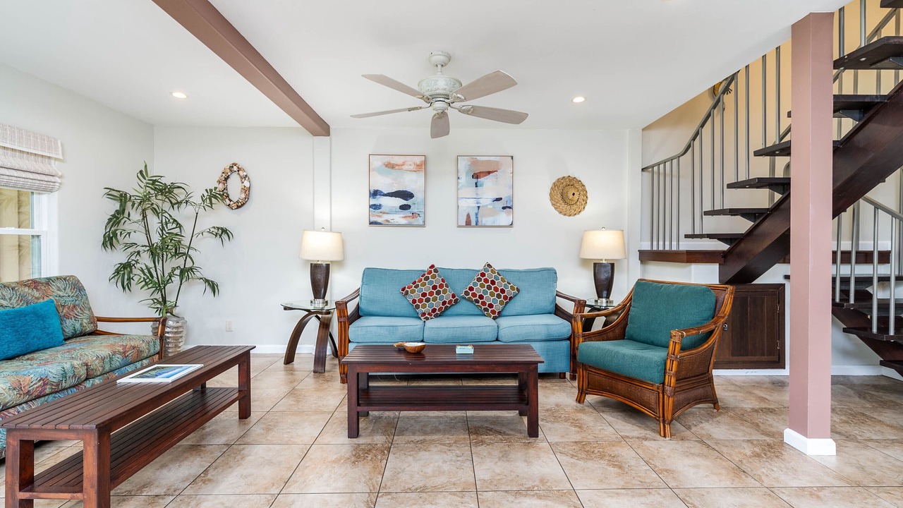 Photo of Livingroom in Downtown Lahaina