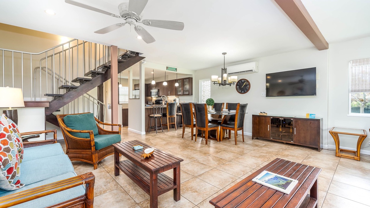 Photo of Livingroom in Downtown Lahaina